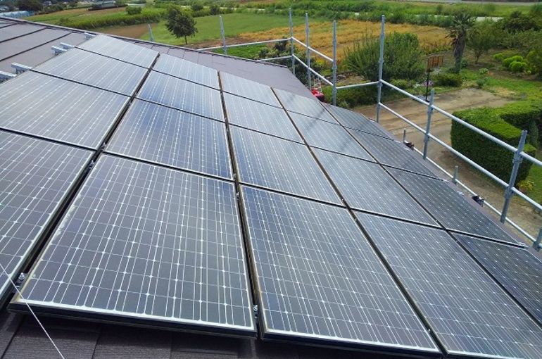 太陽光設置の屋根をカバー工法
