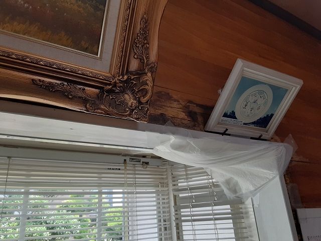 室内の雨漏りの様子